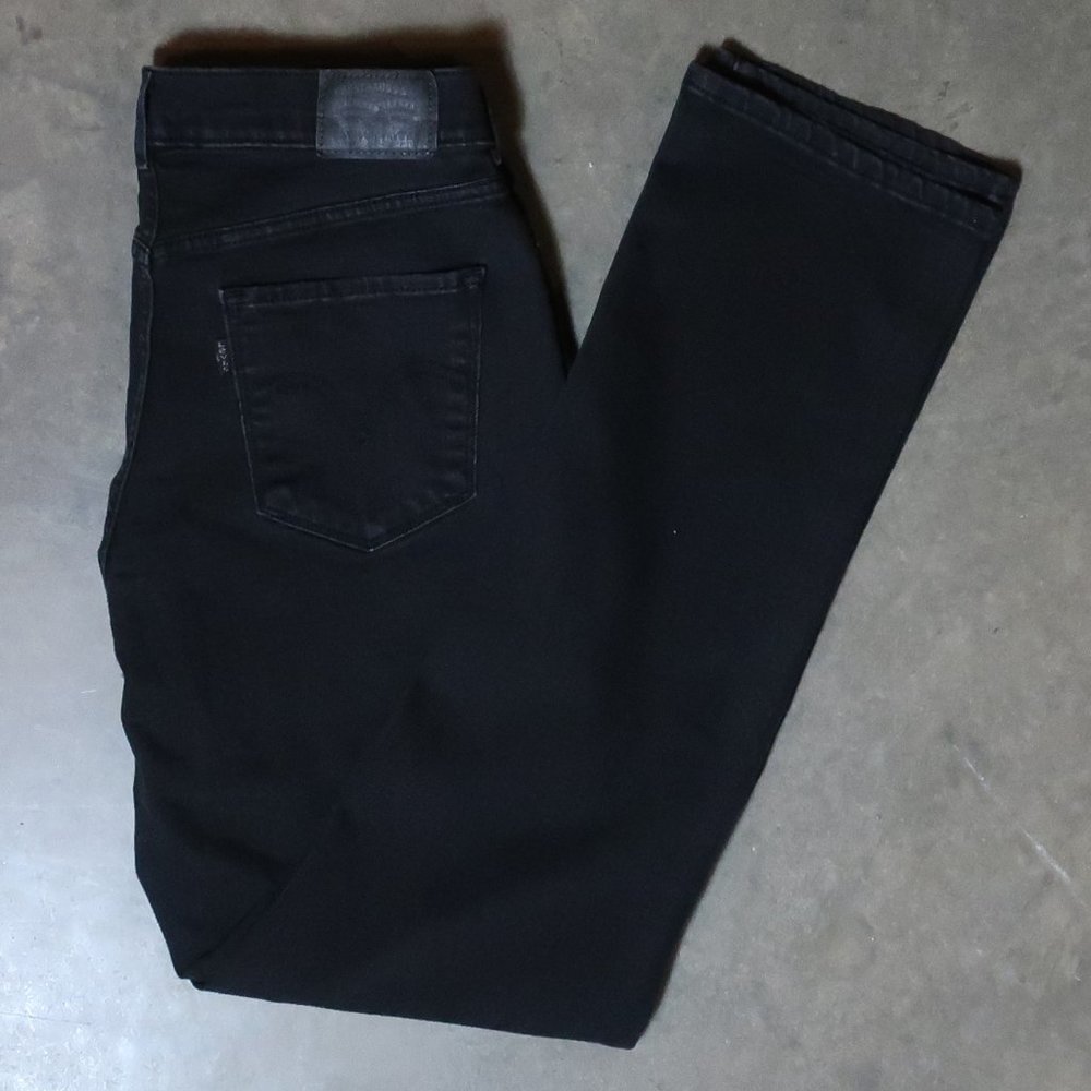 Levi's. Women's 29. Classic Straight. Denim Jeans. Black.